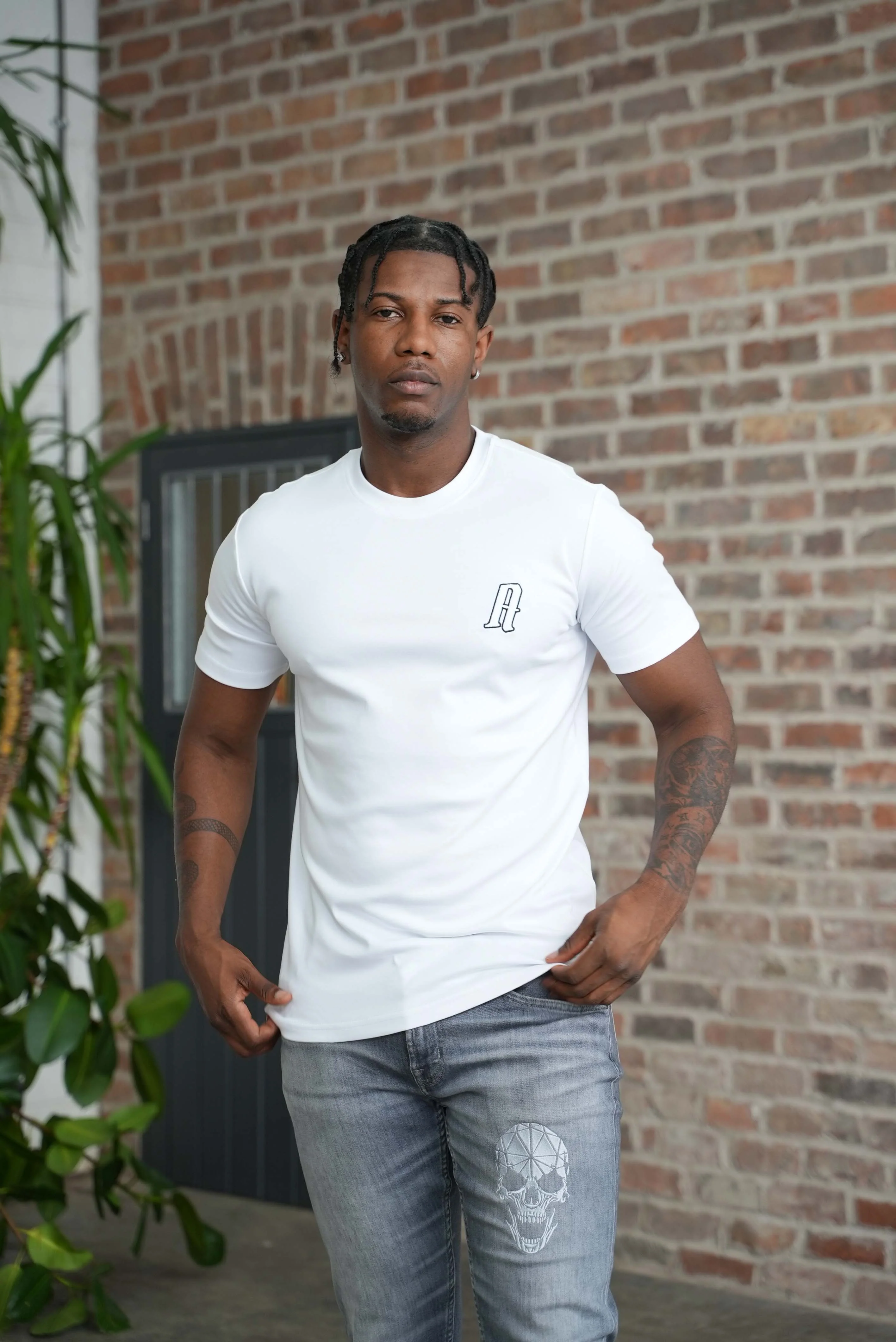 Amico embroidery luxury Tee White - Image 7