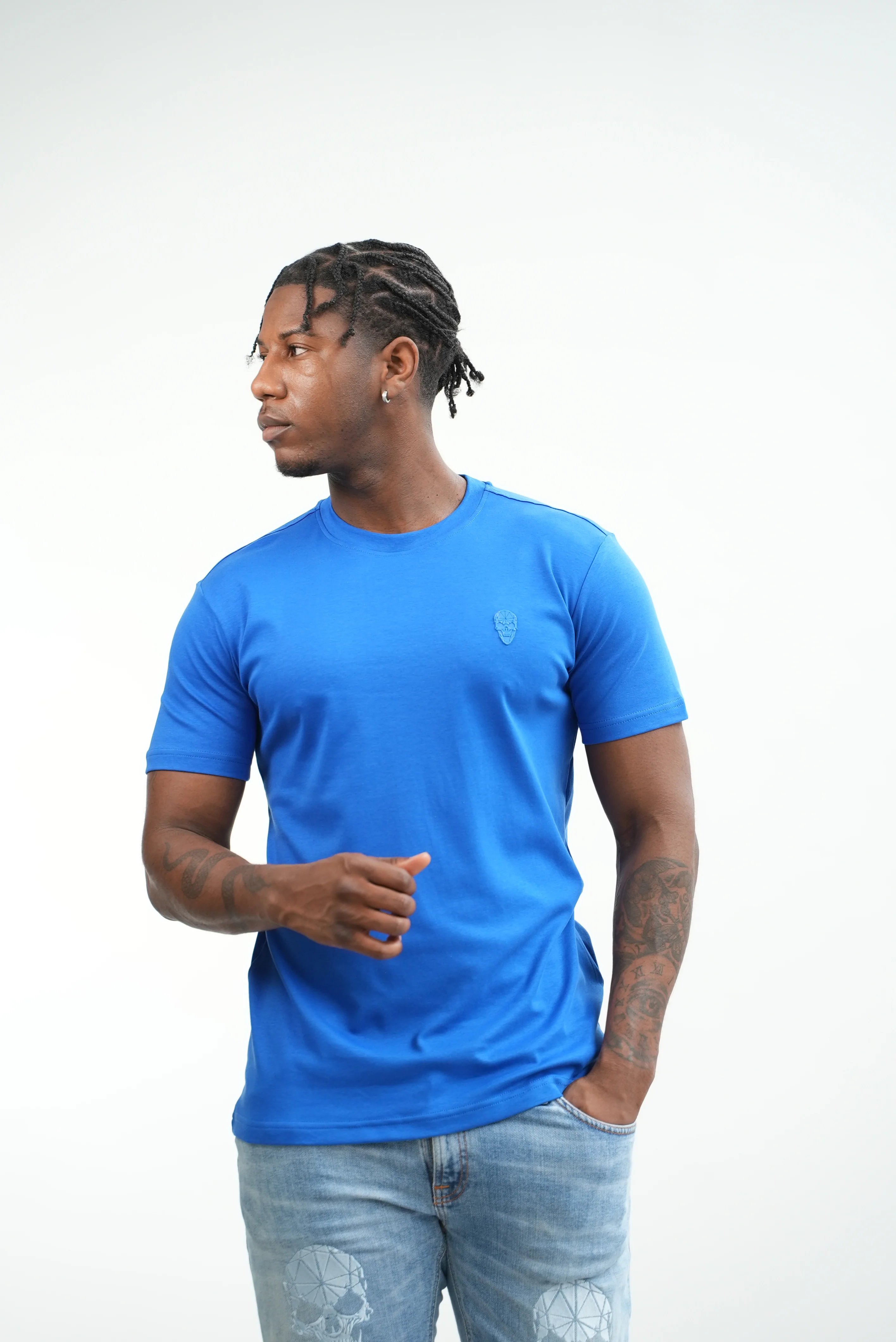 Men's Amico Skull Badge Blue T-Shirt - Image 6