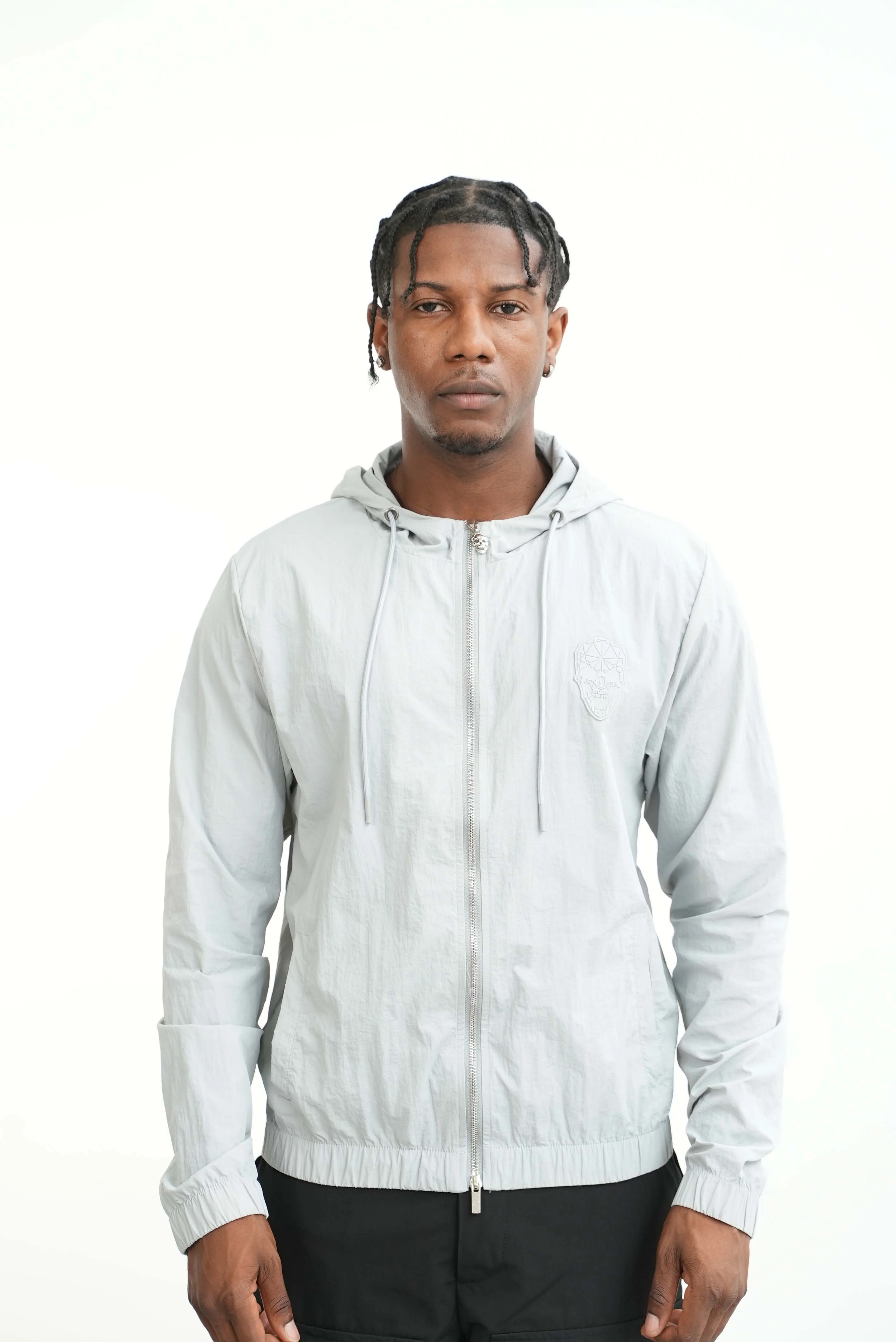 Men's Amico Skull Badge Windbreaker Grey - Image 9