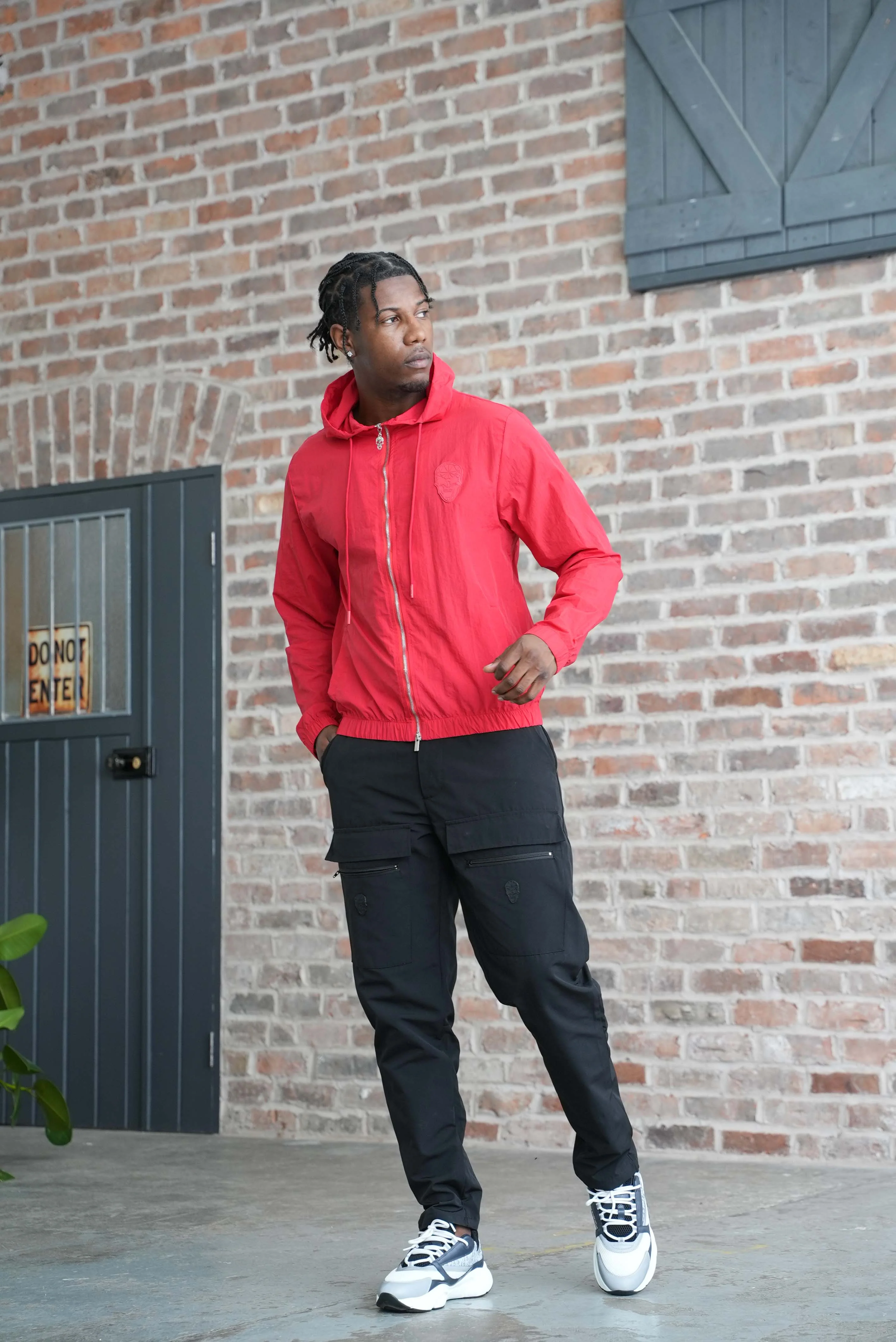 Men's Amico Skull Badge Windbreaker Red - Image 5