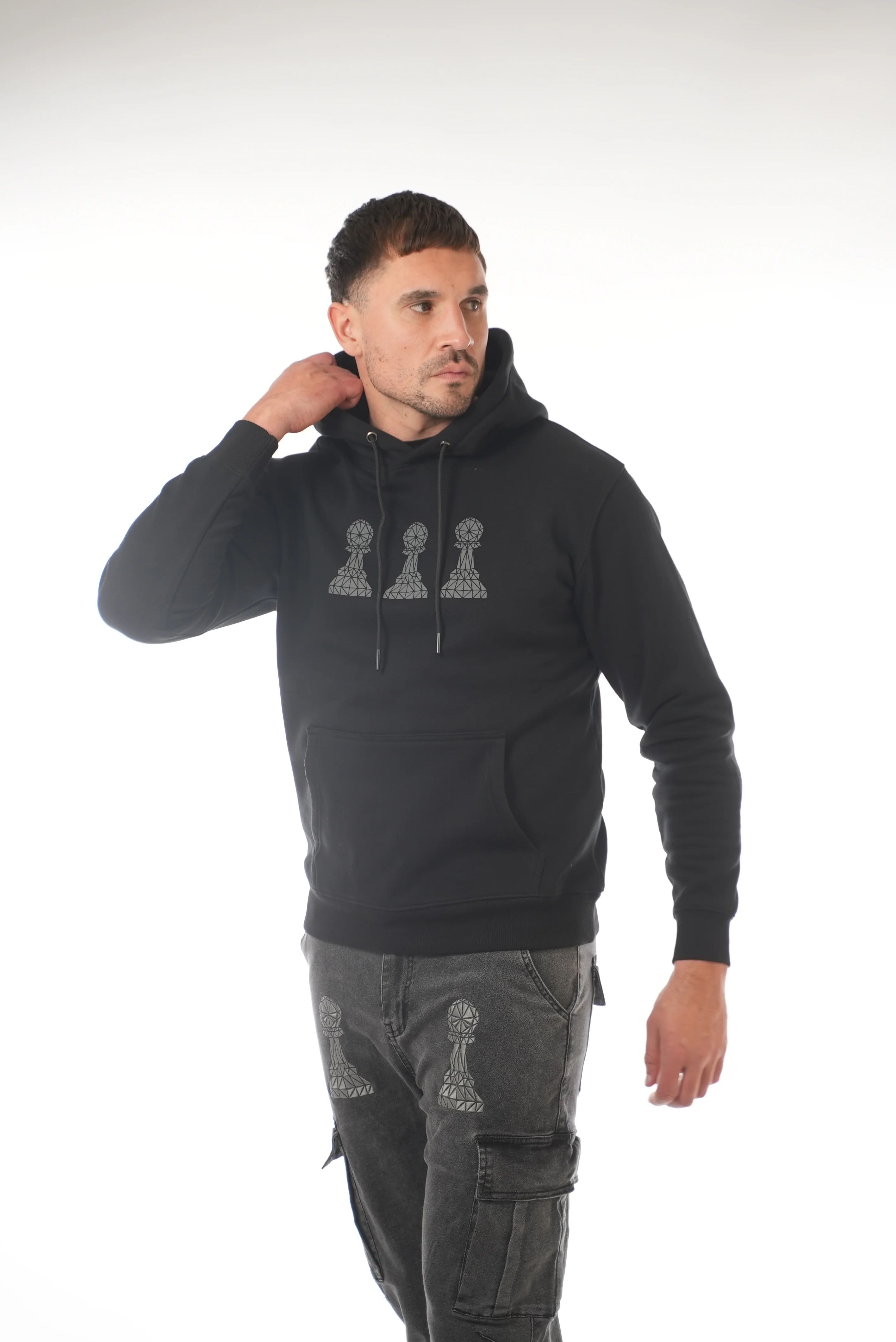 TRI PAWN HOODIE BLACK/BLACK PAWNS in - Image 5
